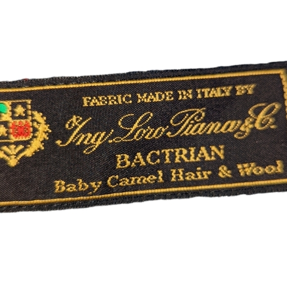 Hickey Freeman (Loro Piana) Houndstooth Men's Blazer... See Measurements - Picture 12 of 13